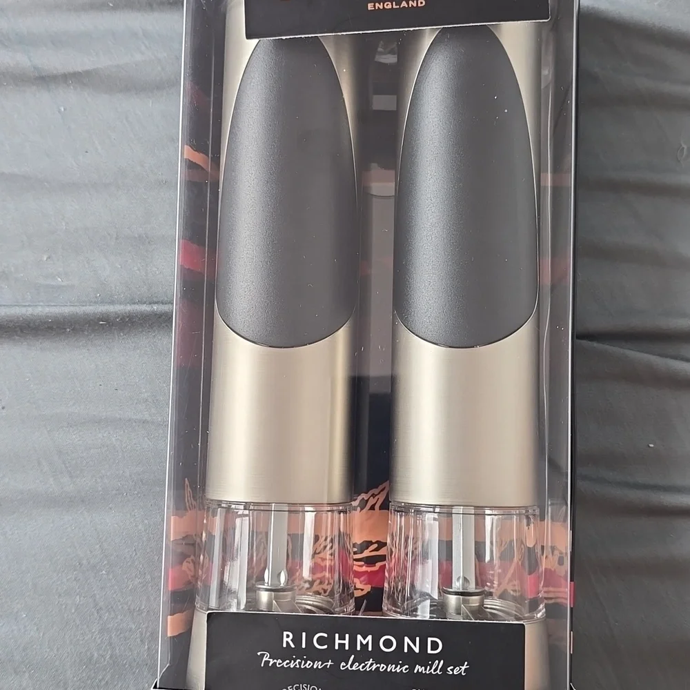 ❤️BUY 2m5 GET 3 FREE  Cole & Mason Black Richmond Electric Mill Gift Set